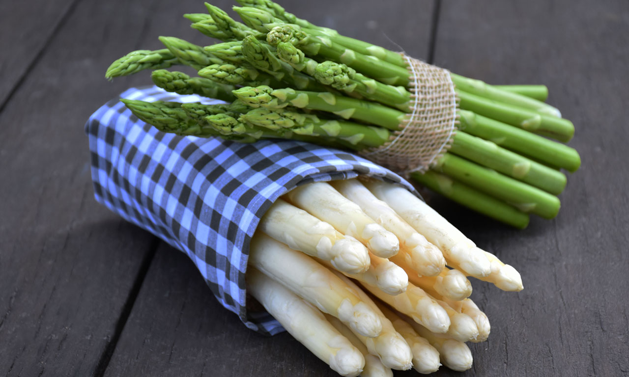Weißer und grüner Spargel von Spargelhof Winkelmann 