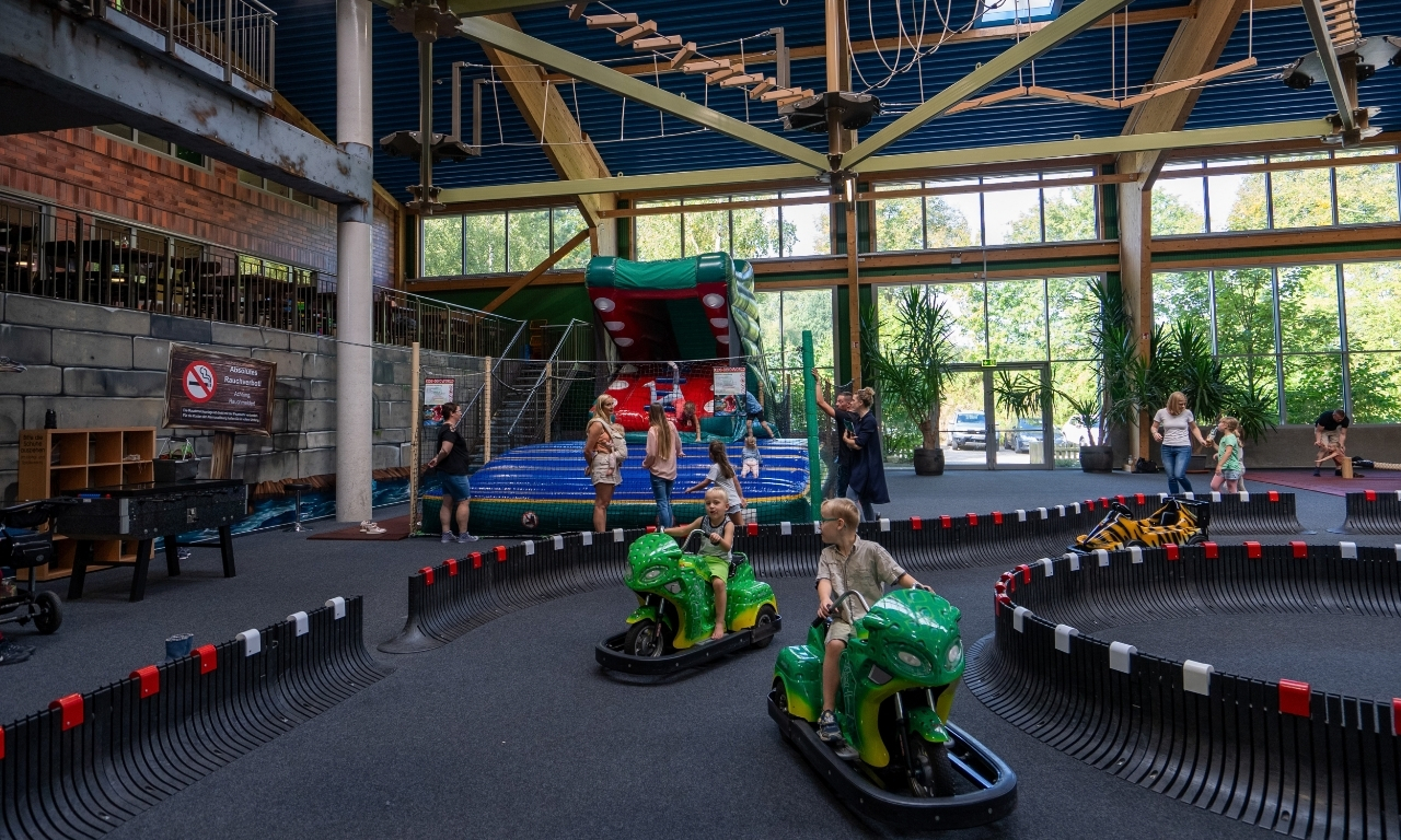 Kartbahn im Dino-Style bei Kids Dinoworld