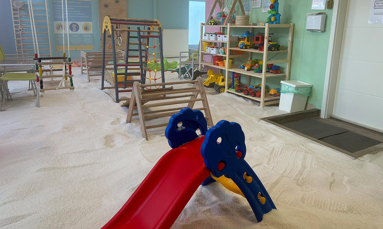 Raum mit Rutsche bei Baby Beach