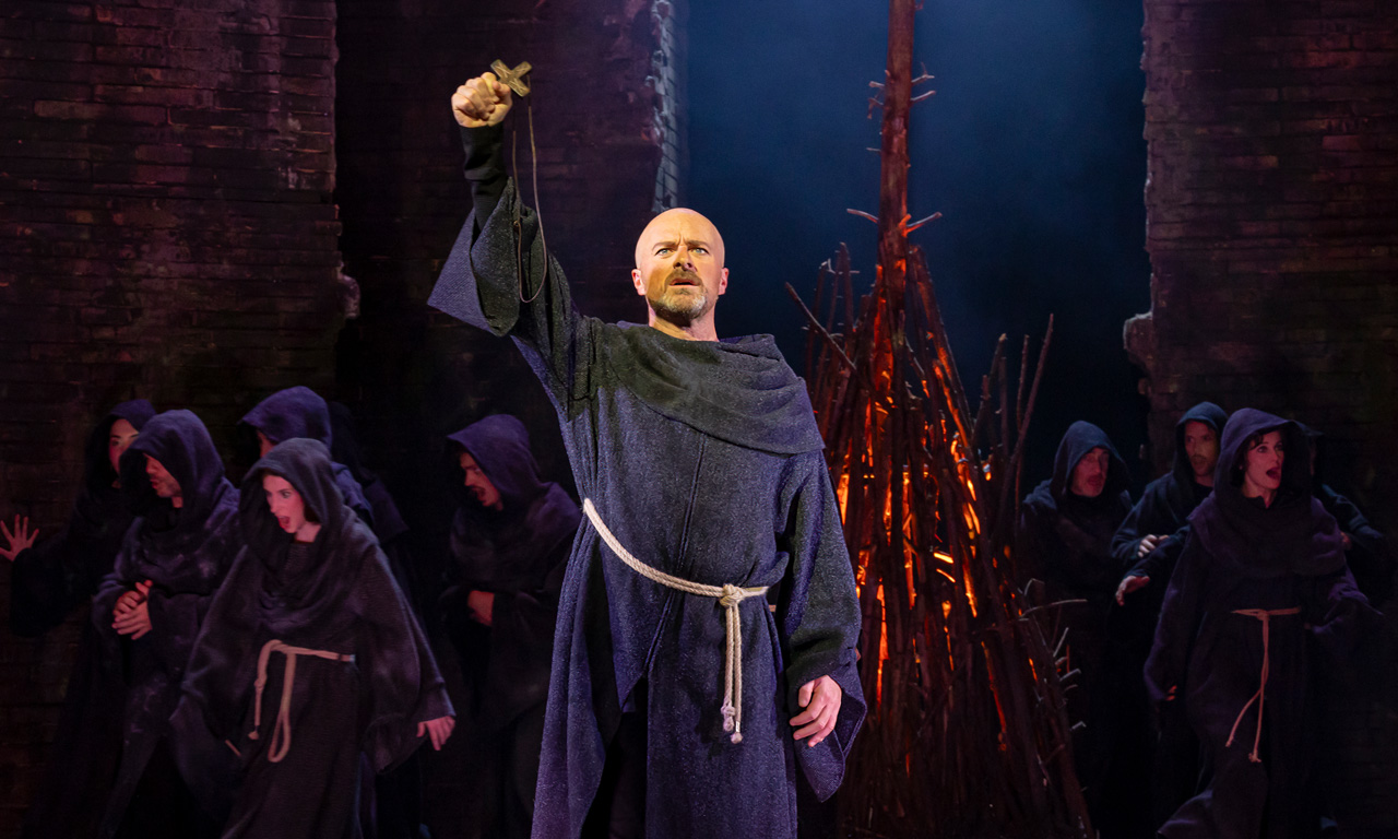 gutscheinbox Szene aus dem Musical ,,die Paepstin''
